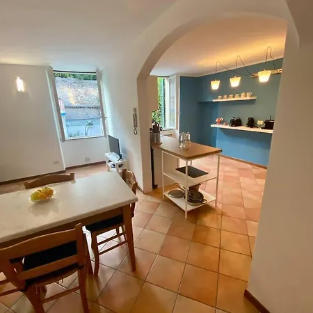 La Piccola Gioia 1 *